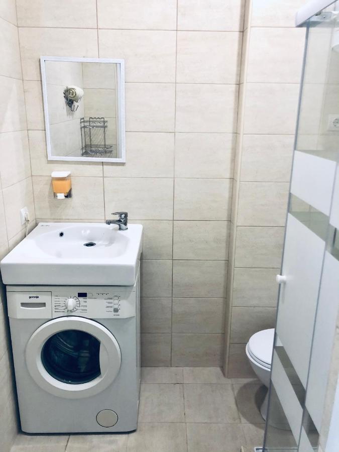 Sмарт Студія З Терасою !! Іванова 35 Yuzhne Exterior photo
